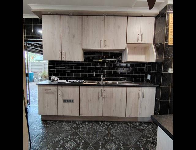 3 BEDROOM HOUSE FOR SALE IN KLIPPOORTJE